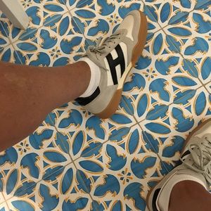 Meet your Posher, Robert